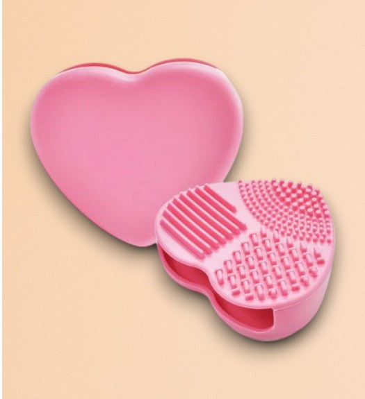 Noemi - Brush cleaning coeur