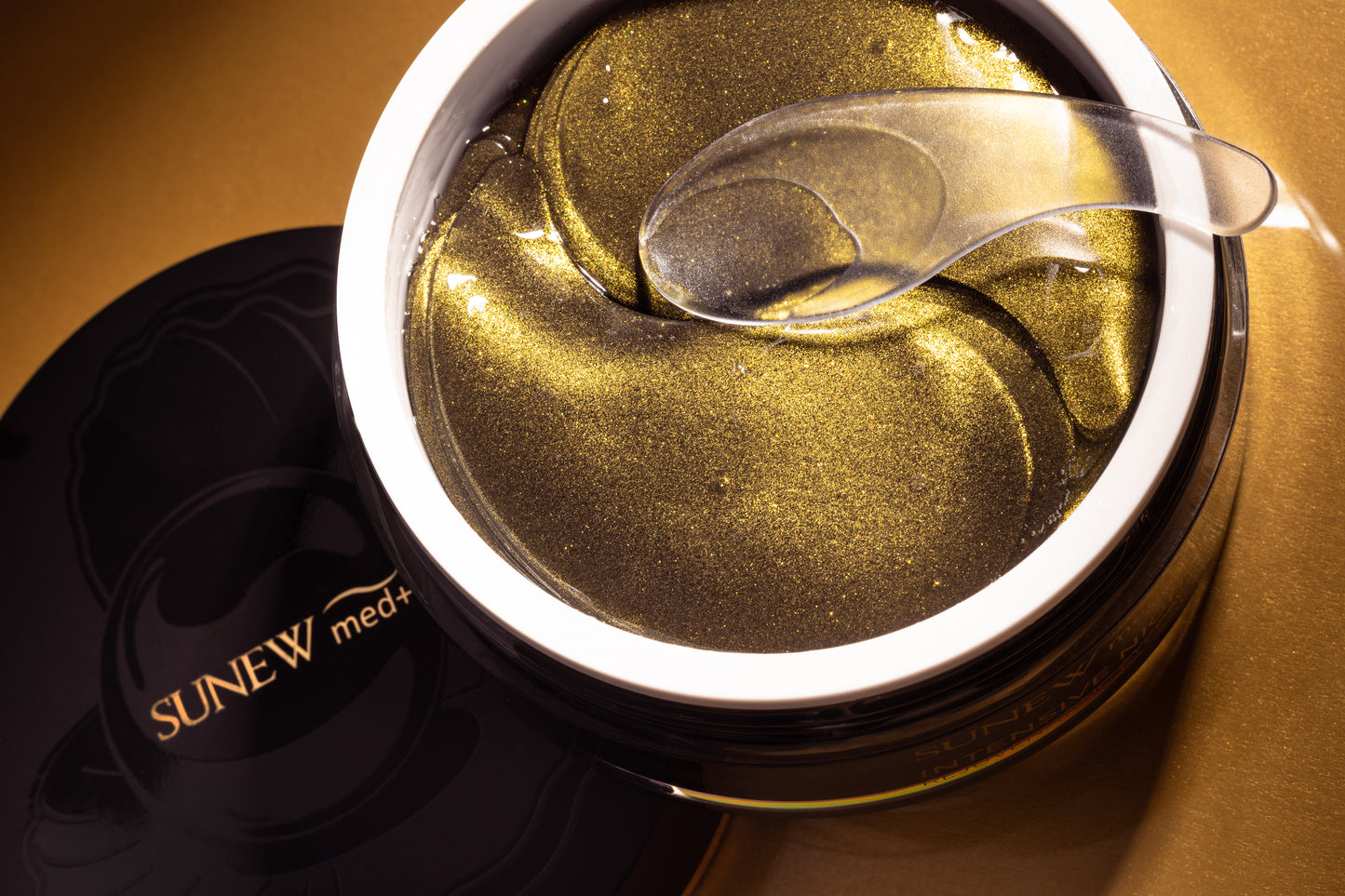 SunewMed + BLACK EYE PADS / ESSENCE NIGHT EYE PATCH + snail slime and Centella asiatica