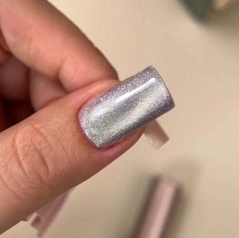 HEYLOVE – Gel Polish Cat Eye MIRAGE 15 ml