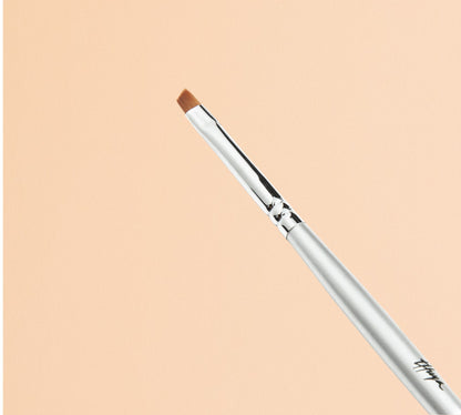 Thuya Professional Line Angled Color Applicator Brush 
