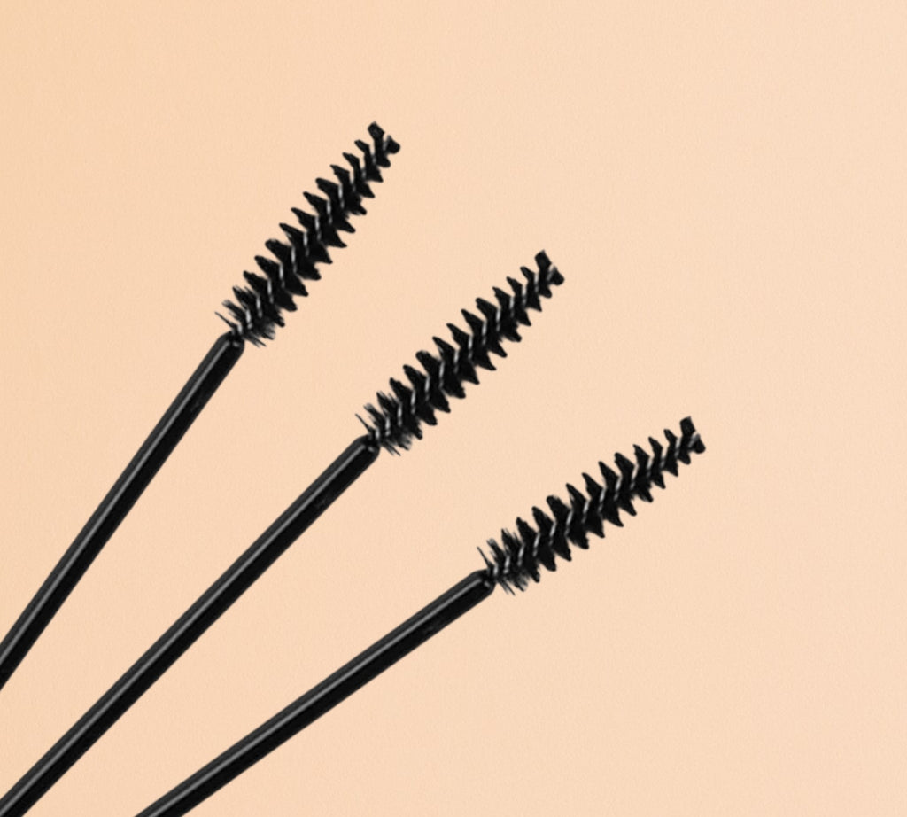 BROSSES / GOUPILLONS pour cils et sourcils lot de 50 brosses