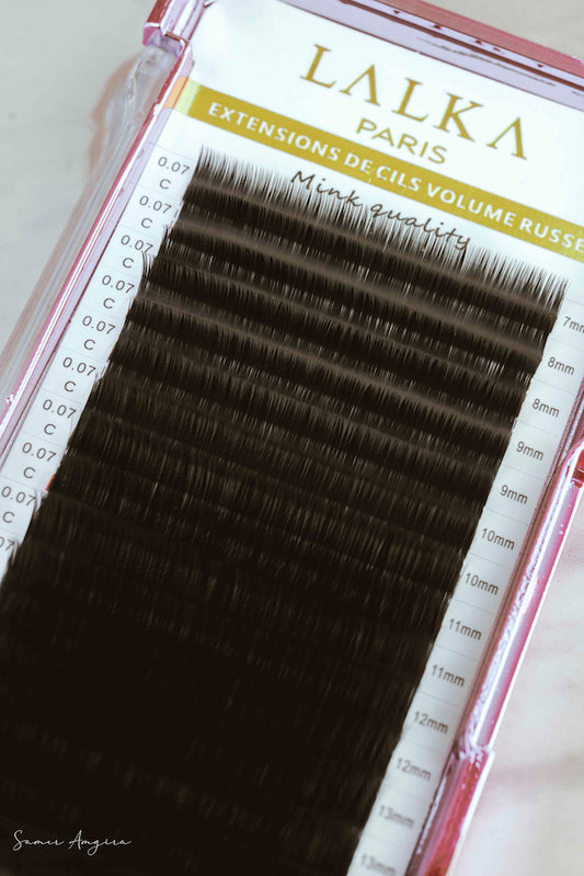Extensions de cils Volume Russe LALKA PARIS / boite taille unique